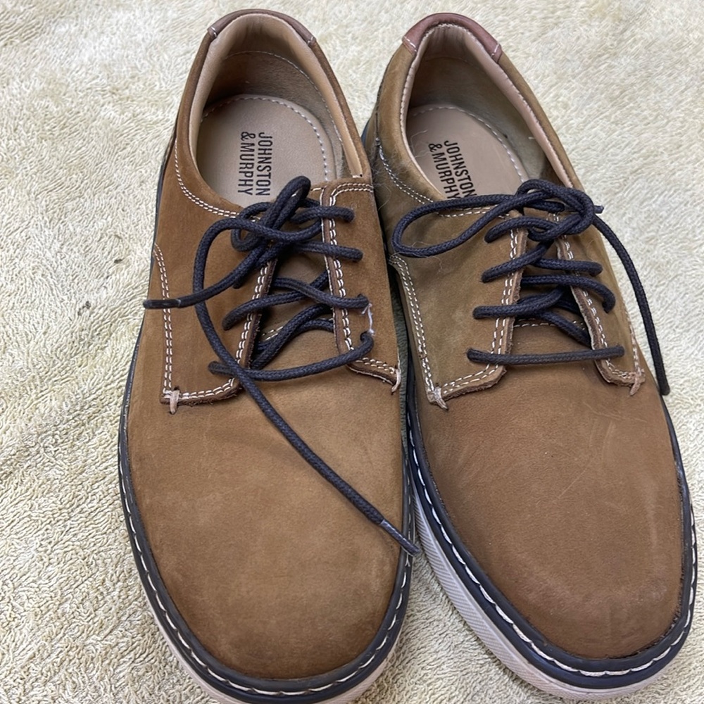 Boys shoes